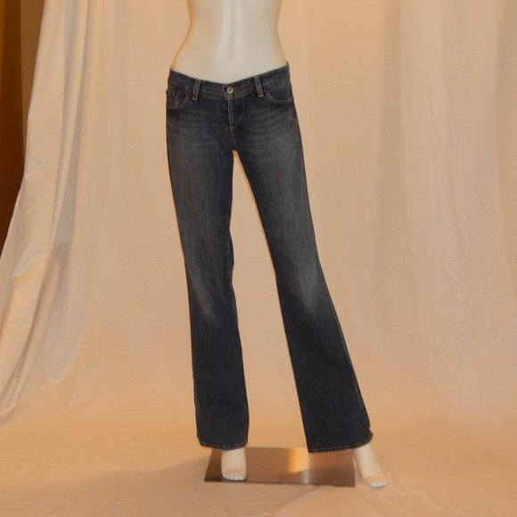Lucky Jeans - Picture 1 of 14